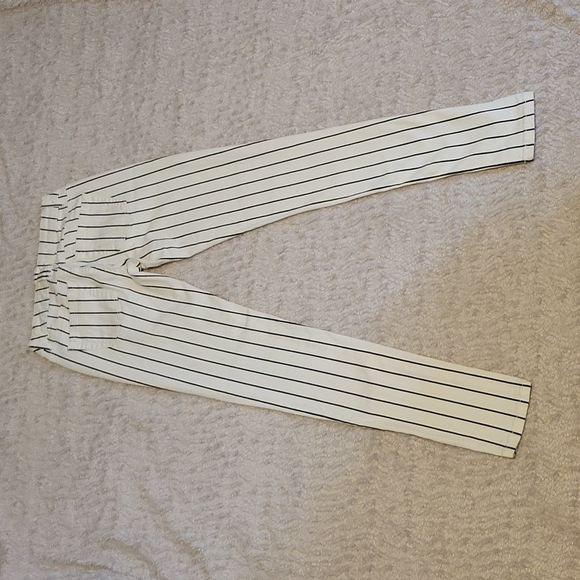 ROMEO & JULIET COUTURE ~ Jeans, White with Black Stripes, 24 - Picture 7 of 10